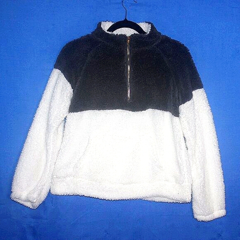 Black and White Colorblock Sherpa Pullover L